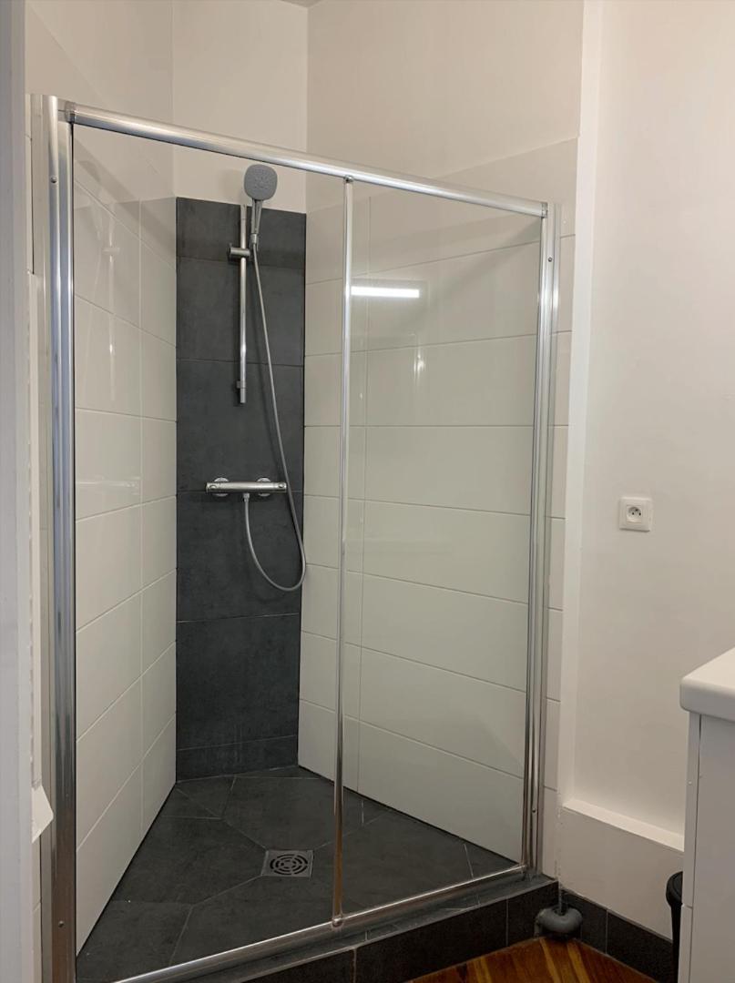 Appartement 2 Chambres Avec Parking, Proche Metro Lille Zewnętrze zdjęcie